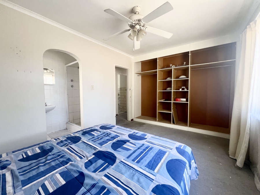 3 Bedroom Property for Sale in Flamingo Vlei Western Cape